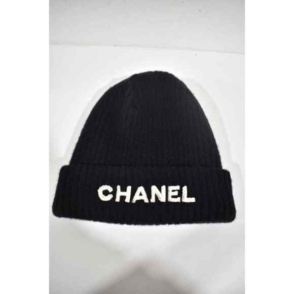 Chanel 22B Cashmere Black White Sequin CC Logo Beanie Winter Hat Cap Cloche main image 10